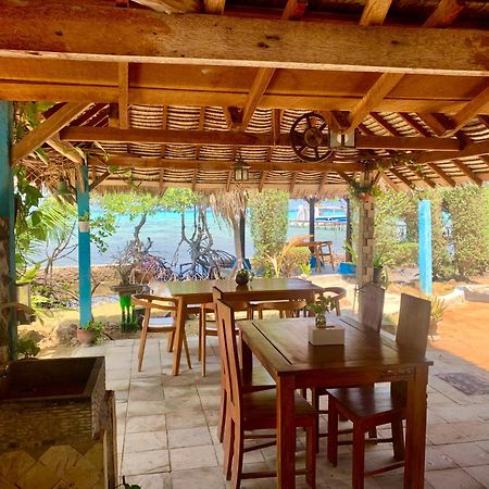 Omah Alchy Cottages Karimunjawa-Inseln Exterior foto