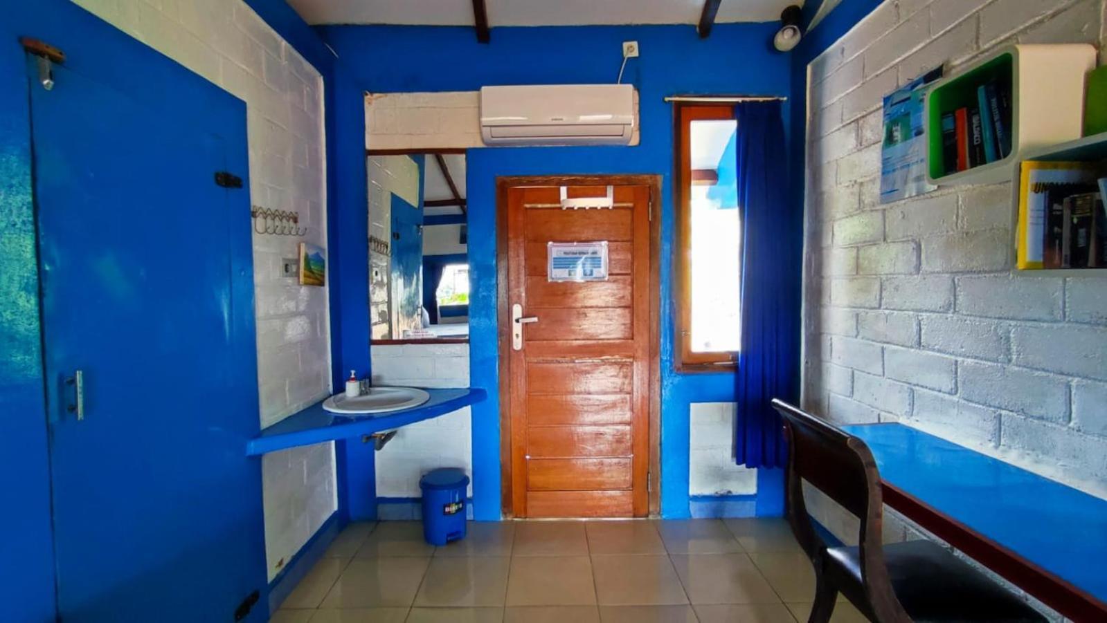 Omah Alchy Cottages Karimunjawa-Inseln Zimmer foto