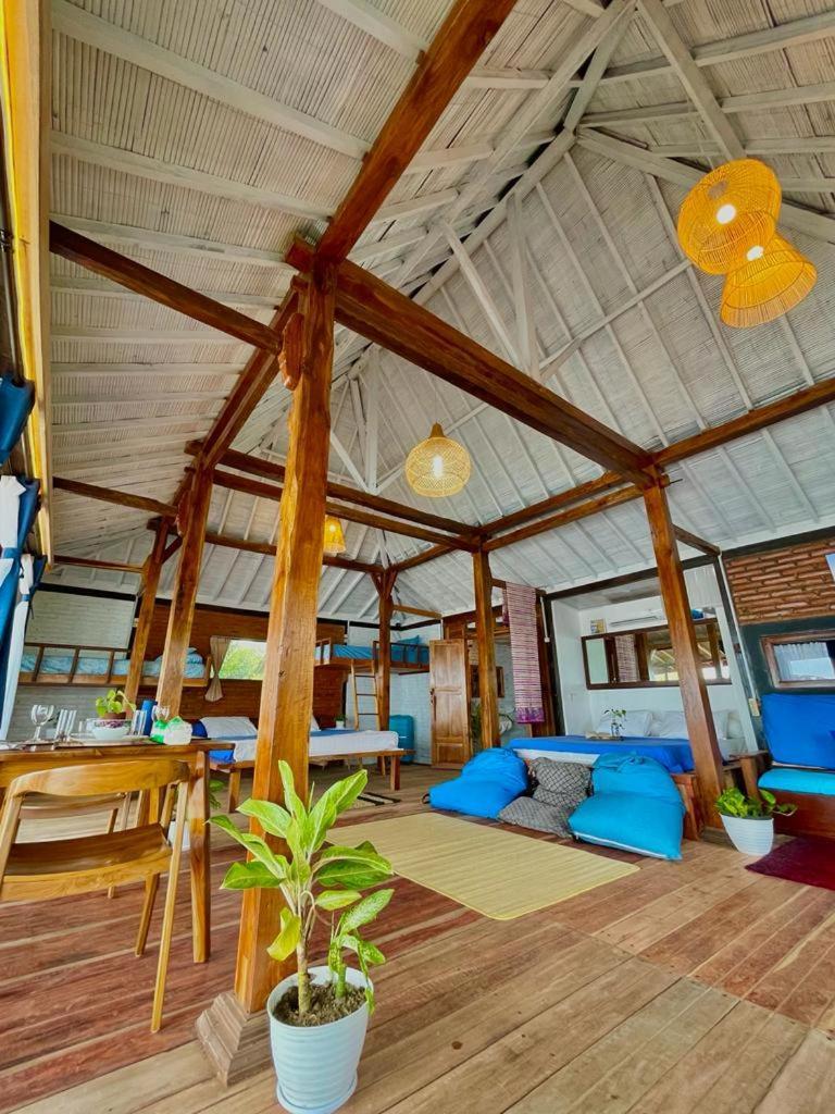 Omah Alchy Cottages Karimunjawa-Inseln Zimmer foto